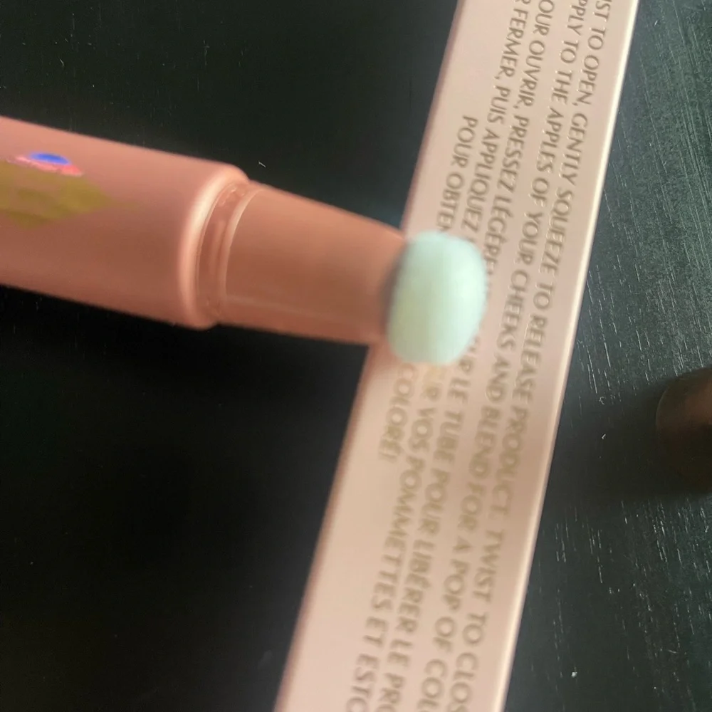 🔥BRAND NEW Charlotte Tilbury Matte Beauty Blush Wand in pillow talk